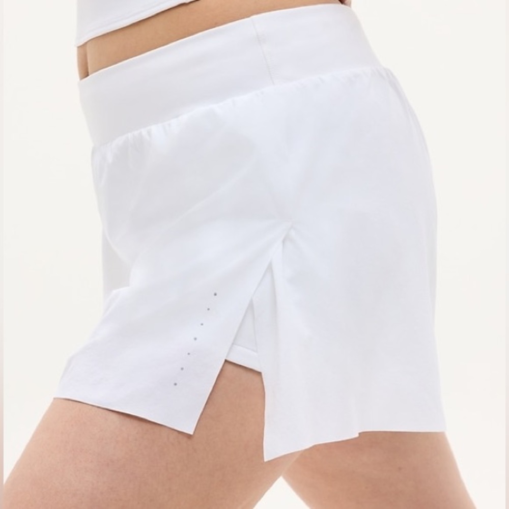 NWT Athleta Sz L Fast Route Mid Rise 13" Run Skort in White, Reflective Glintz - Picture 2 of 12